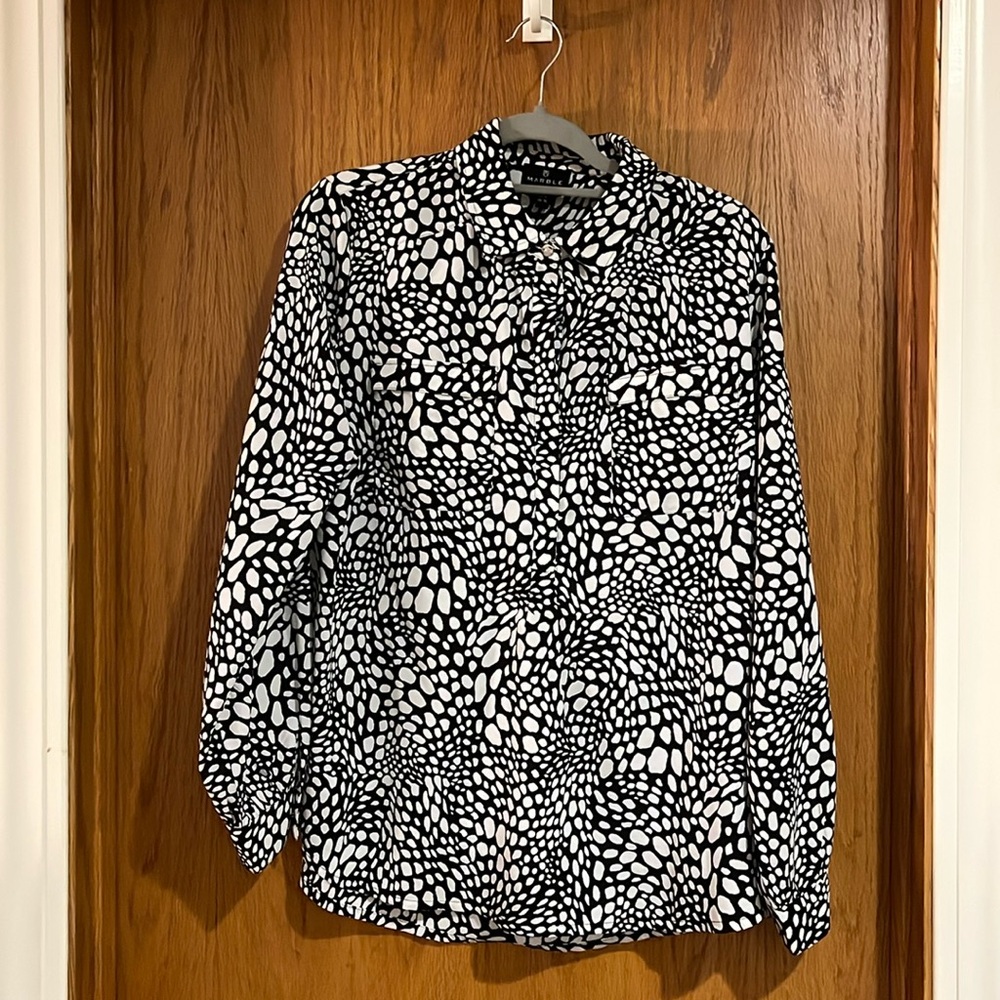 Marble black and white pattern blouse